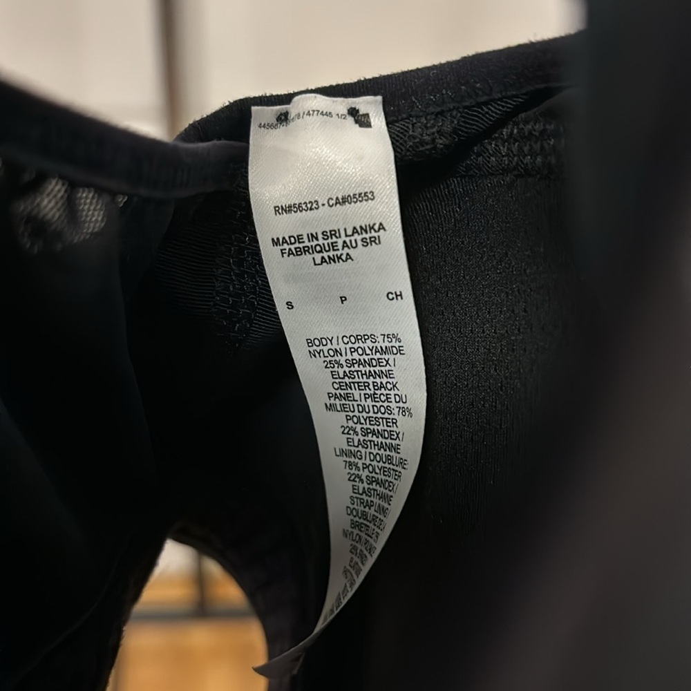 Nike front zip sports bra - Picture 2 of 3